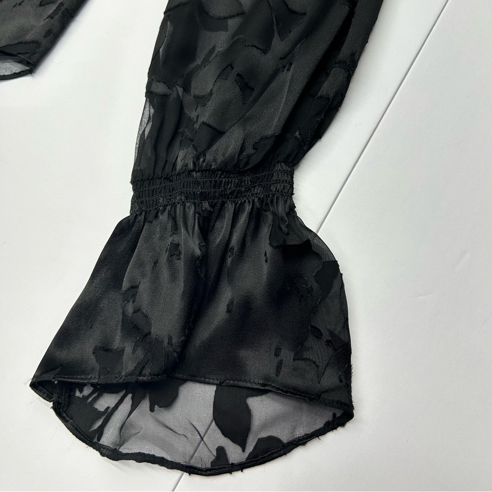 White House Black Market Black Burnout Blouse W 0 Sheer Sleeves SILK Blend - Picture 5 of 15